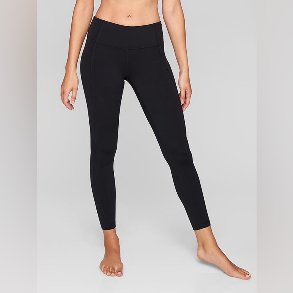 Athleta Mid-rise Salutation Capri